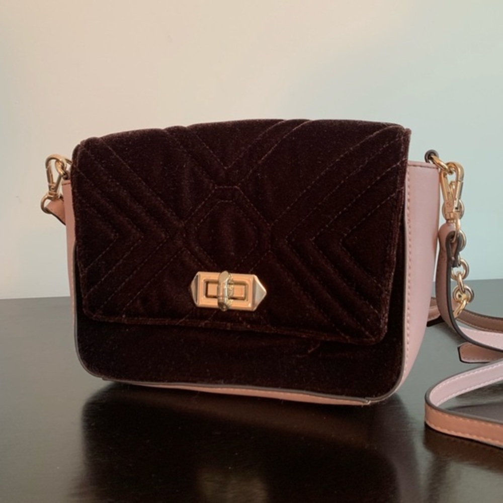 NWOT Jennifer Lopez Crossbody.